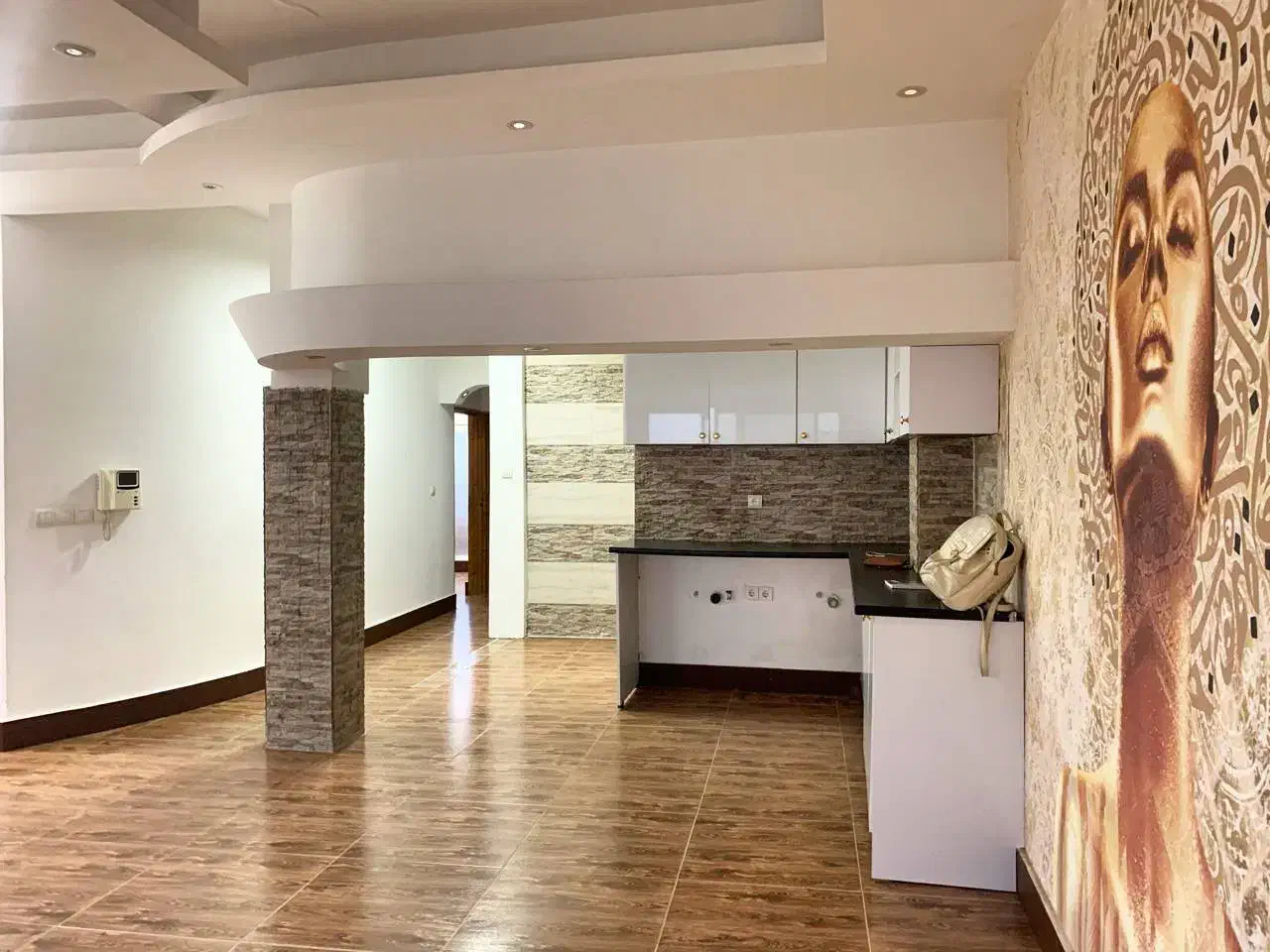 اپارتمان۸۱متری تک واحدی وام دار(مالکم)|فروش آپارتمان|آمل, |دیوار