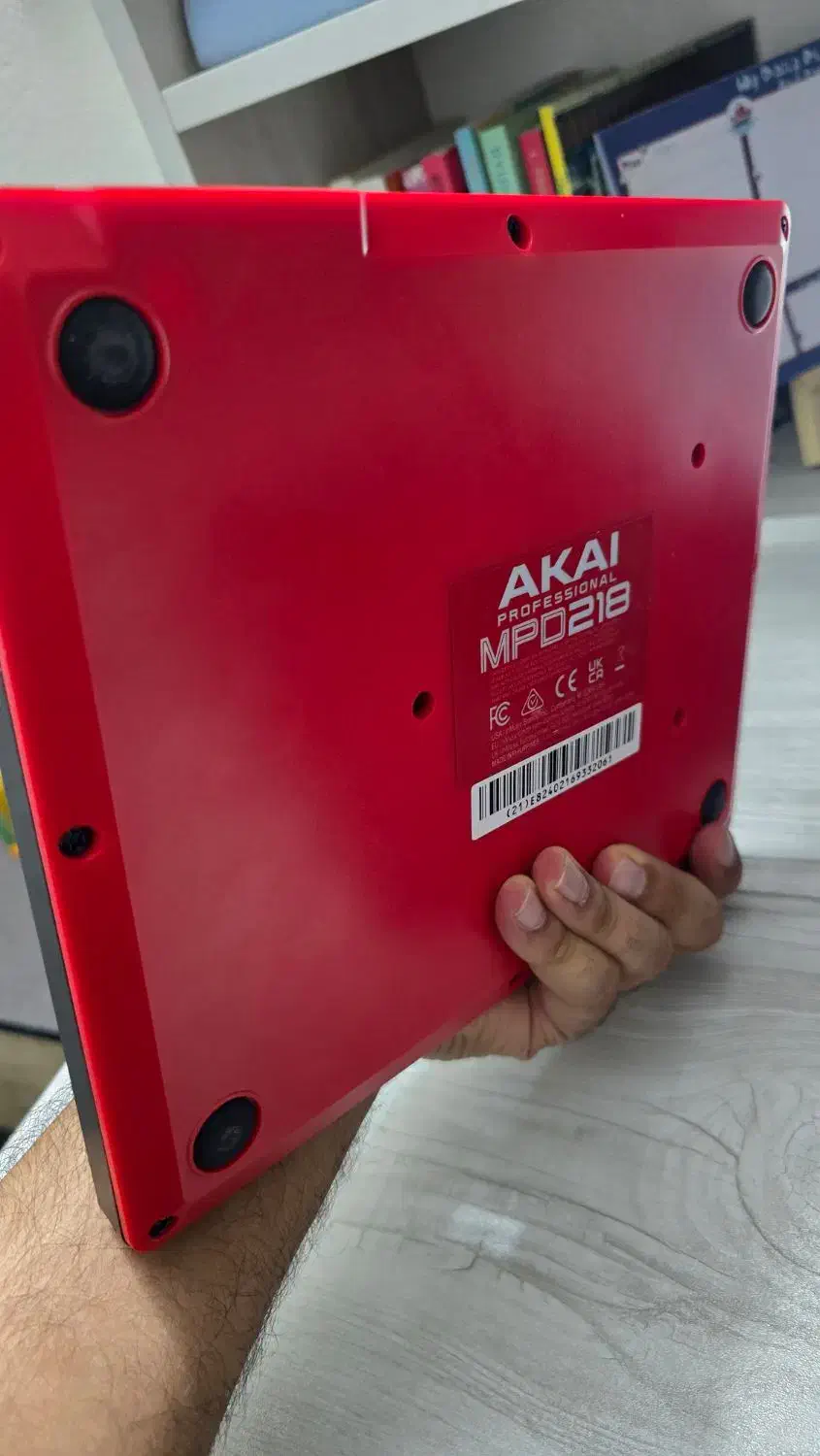 میدی کنترلر  MPD 218 نو با جعبه و متعلقات|آلات موسیقی|صدرا-فارس, فاز ۱|دیوار