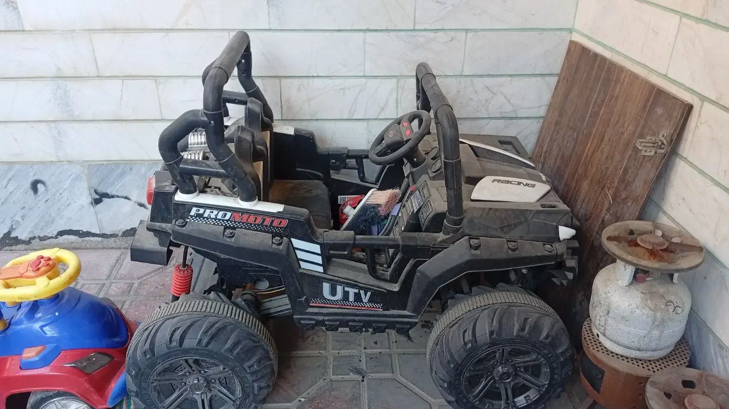 ماشین شارژی|اسباببازی بچه|مریوان, |دیوار