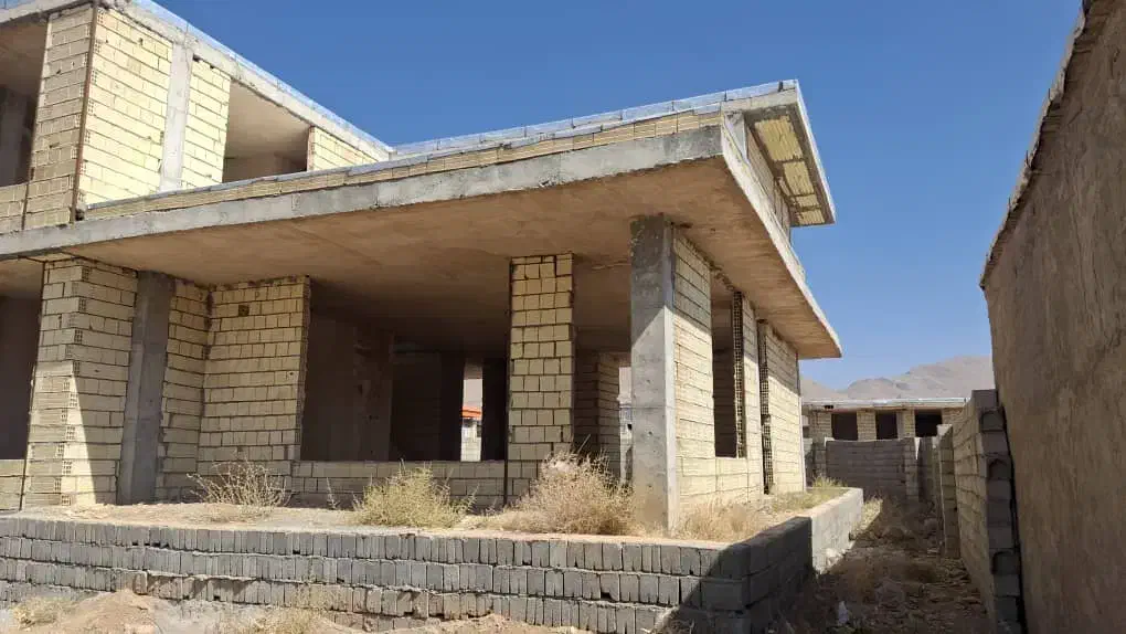 فروش فوری ملک  (سفتکاری شده)|فروش خانه و ویلا|کیار, |دیوار