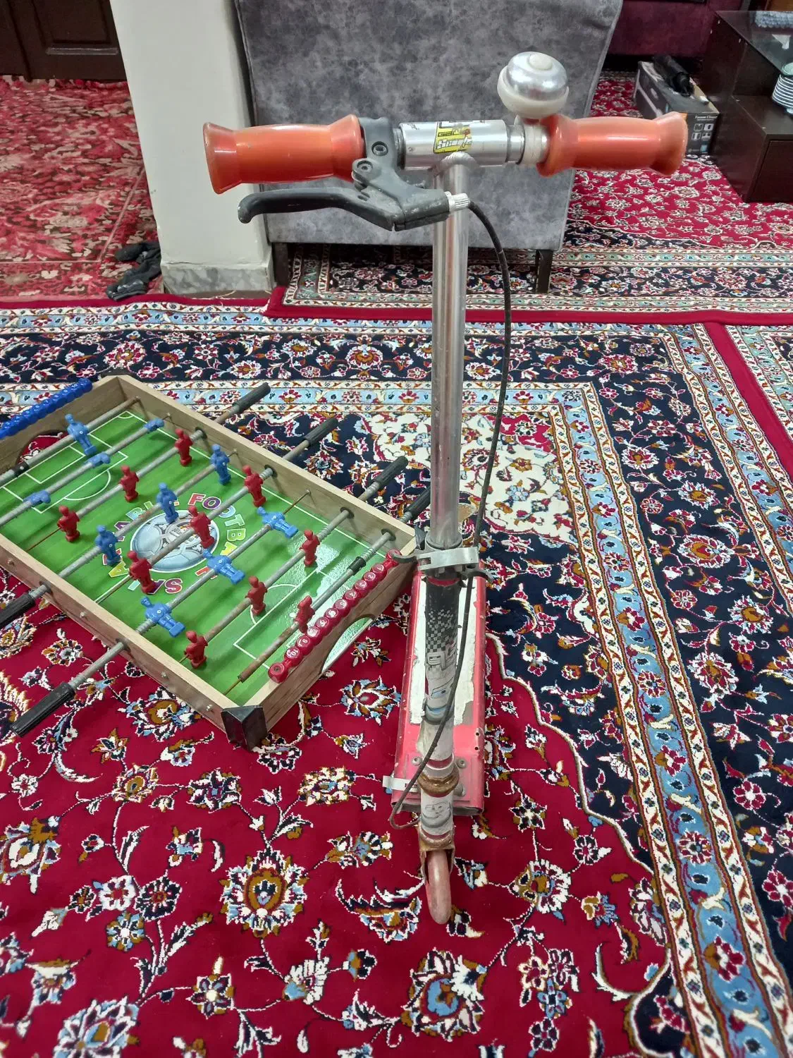 اسکوتر و فوتبال دستی|اسباب‌بازی بچه|آستانه اشرفیه, |دیوار