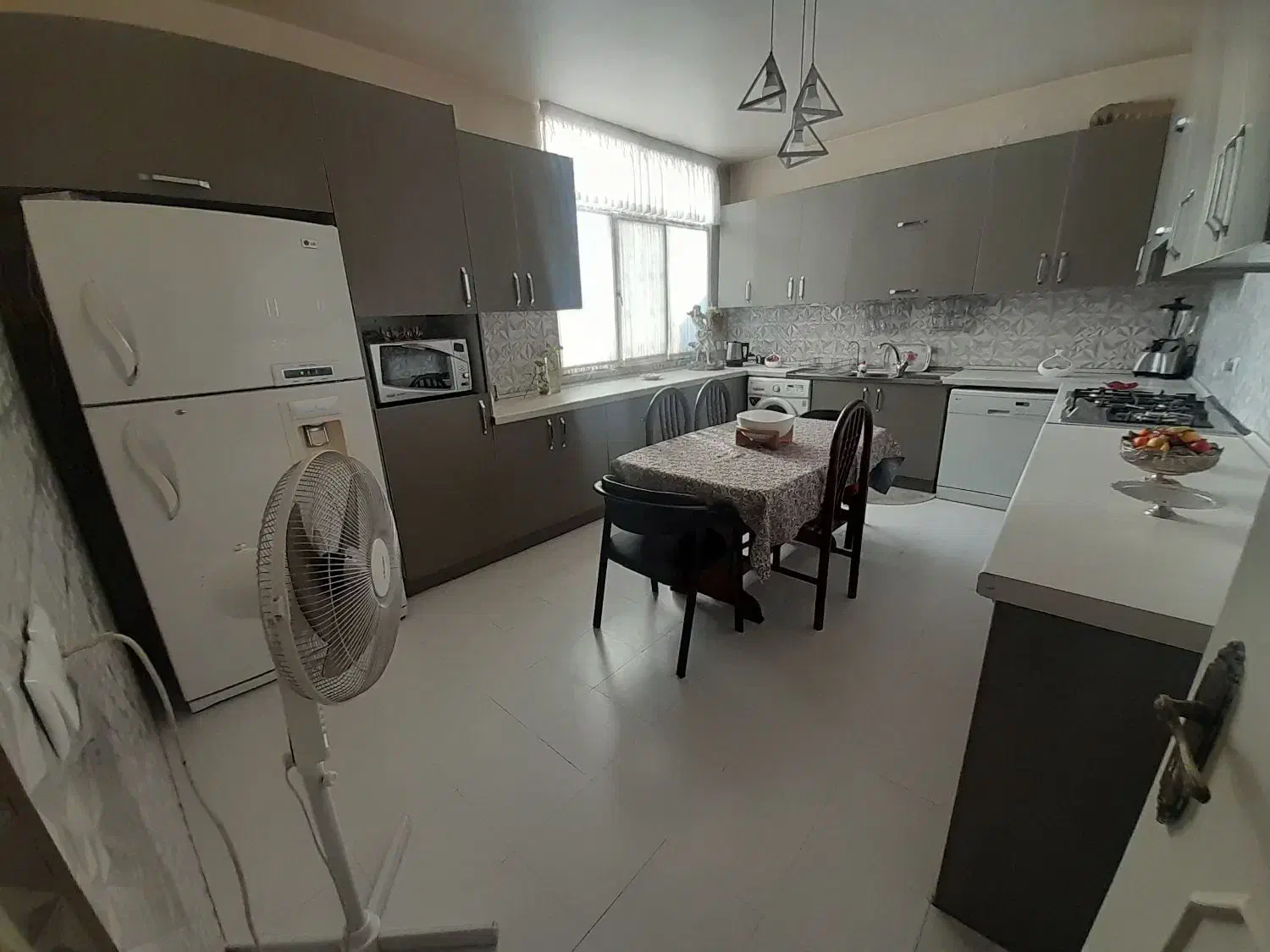 پیروزی کلینی ۲۱۰متربر ۱۰ سه طبقه بنامجزای ۱۲۰متری|فروش خانه و ویلا|تهران, زاهد گیلانی|دیوار