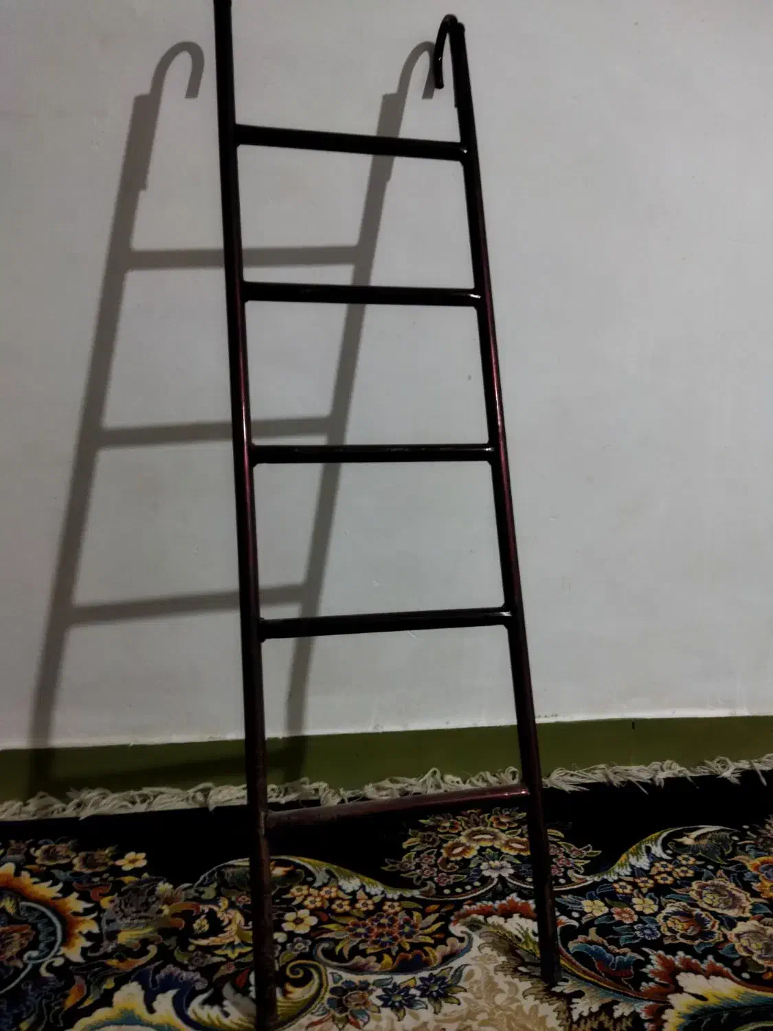 نردبان تخت خواب صحیح وسالم|تخت و سرویس خواب|دزفول, |دیوار