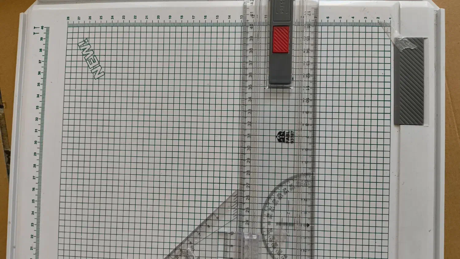 تخته رسم متحرک فابل اصل و کاغذ a3 ترسیم|لوازم التحریر|اصفهان, قائمیه|دیوار