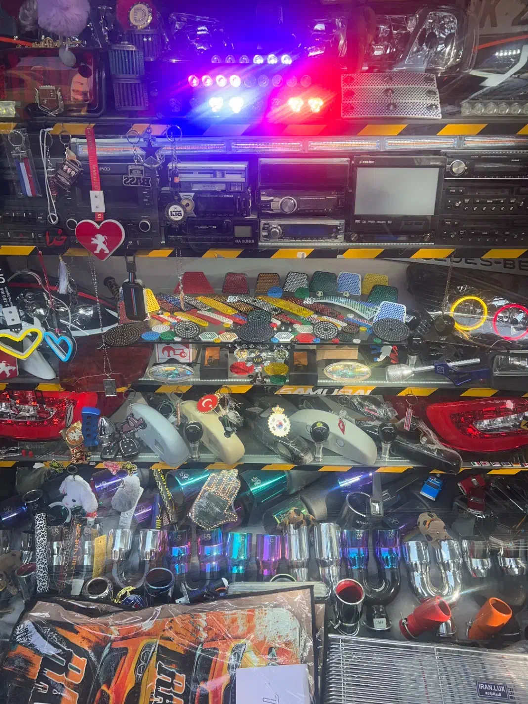 لوازم اسپورت ماشین وشیشه دودی|قطعات یدکی و لوازم جانبی|تبریز, |دیوار