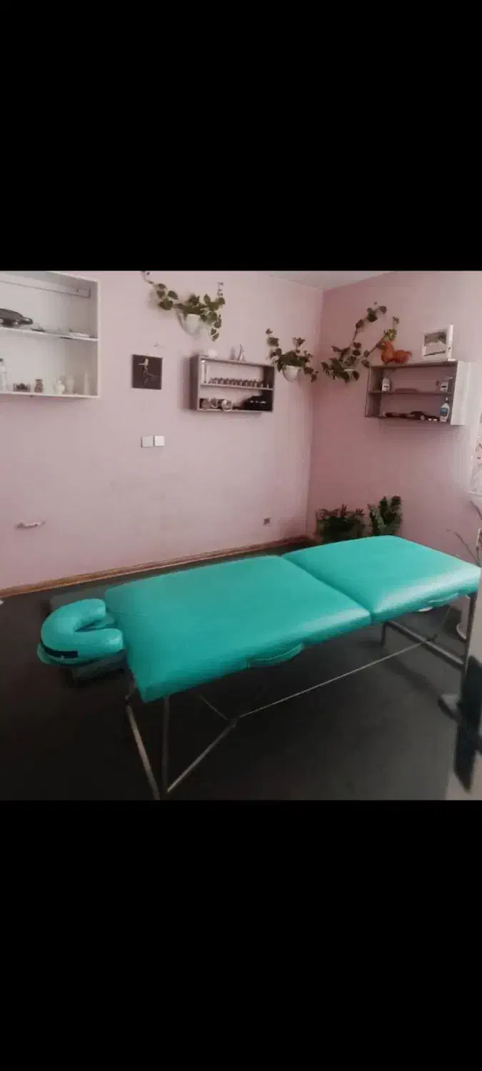 فروش یک عدد تخت ماساژ|آرایشگاه و سالن‌های زیبایی|شیراز, زرگری|دیوار