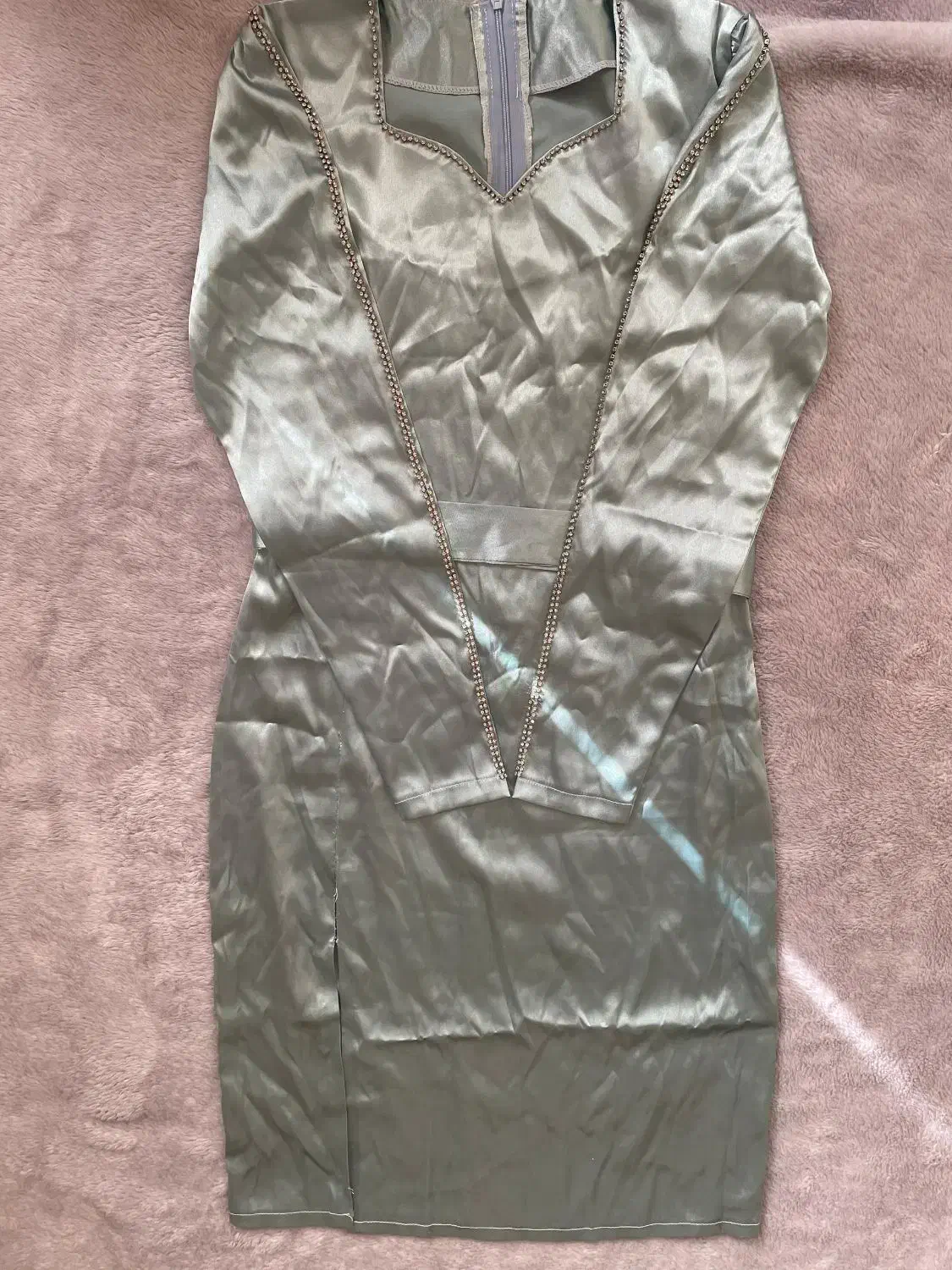 تعدادی لباس مراسم|لباس|پاکدشت, پاکدشت (مامازند)|دیوار