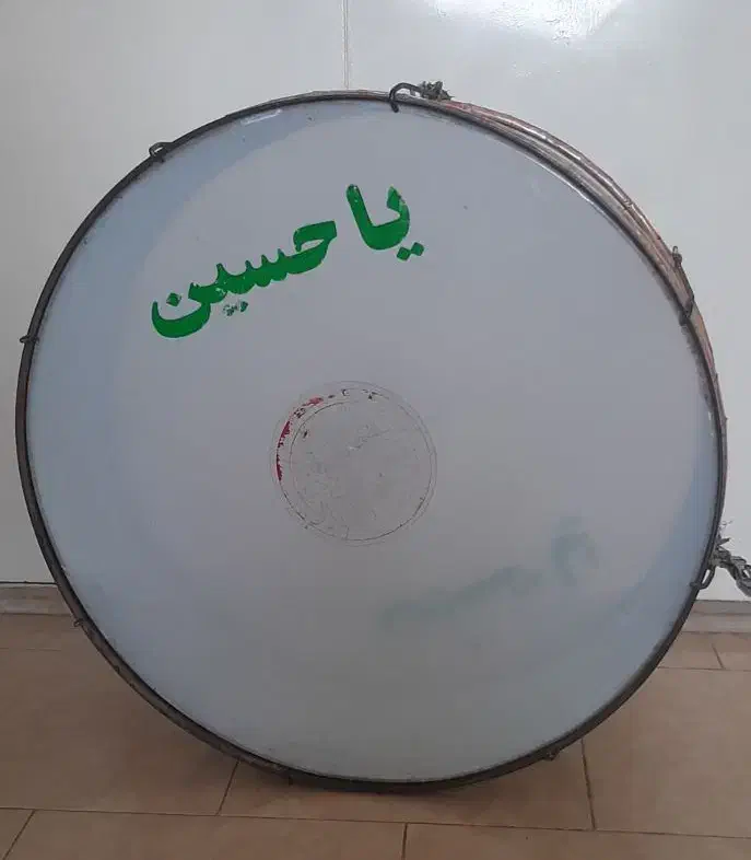 طبل|درام و پرکاشن|شیراز, شهرک والفجر|دیوار