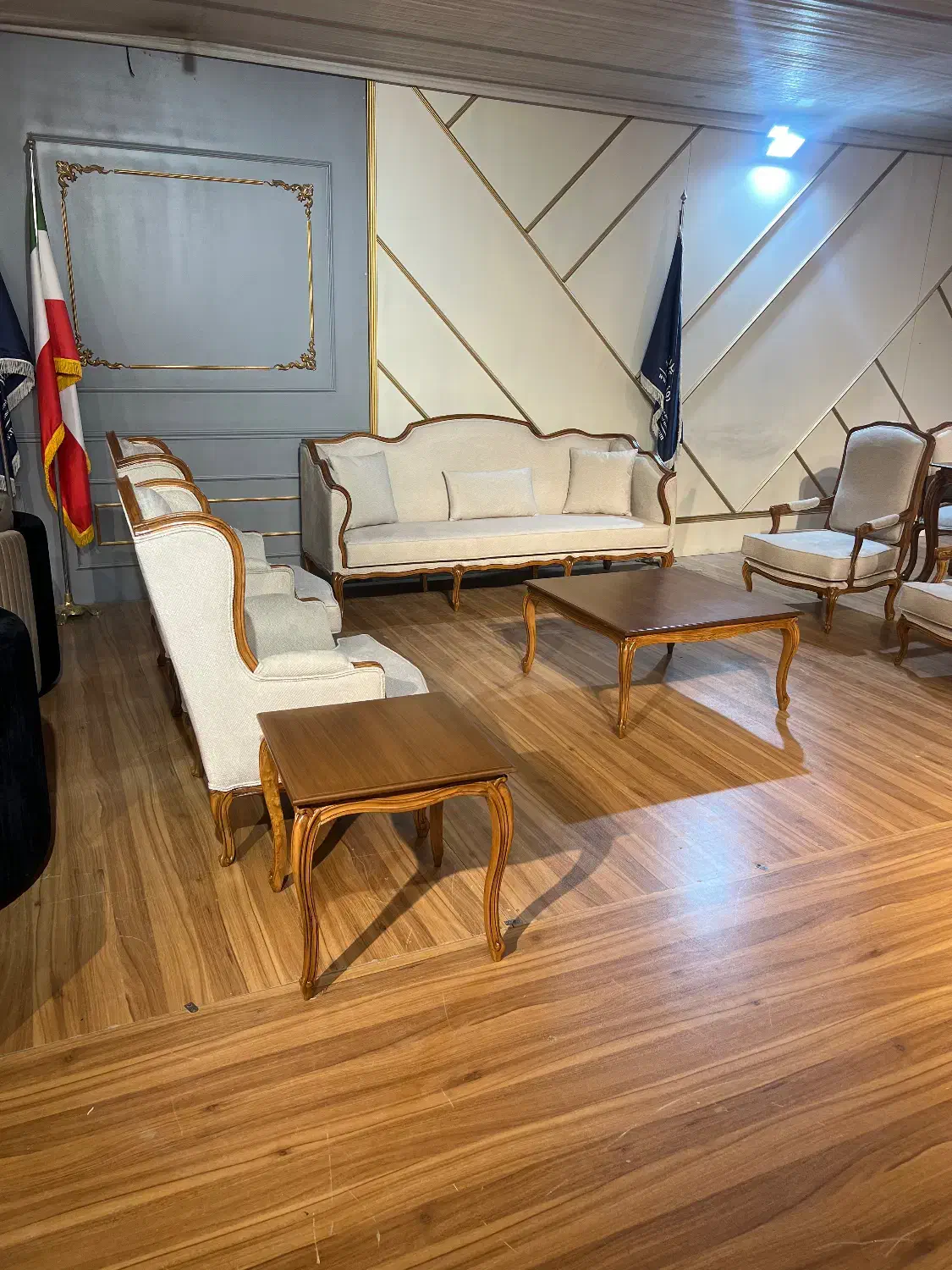 مبل کویین فرانسوی|مبلمان خانگی و میز عسلی|صباشهر, |دیوار