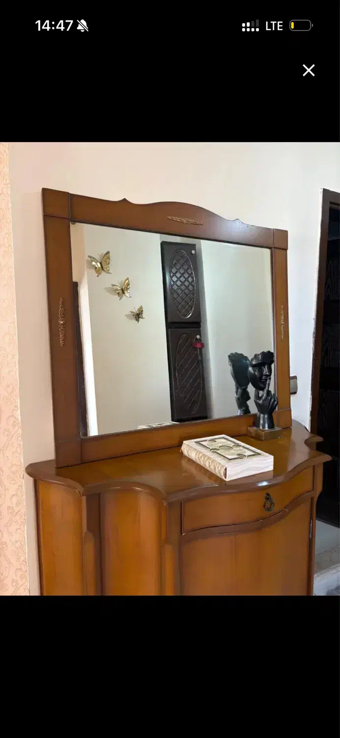 اینه و کنسول تمام چوب در حد نو|بوفه، ویترین، کنسول|کیش, |دیوار