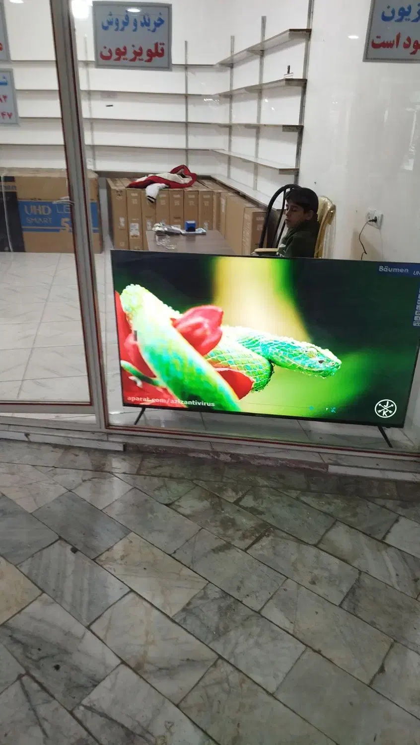 تلویزیون زیر قیمت کل بازار|تلویزیون و پروژکتور|سلماس, |دیوار