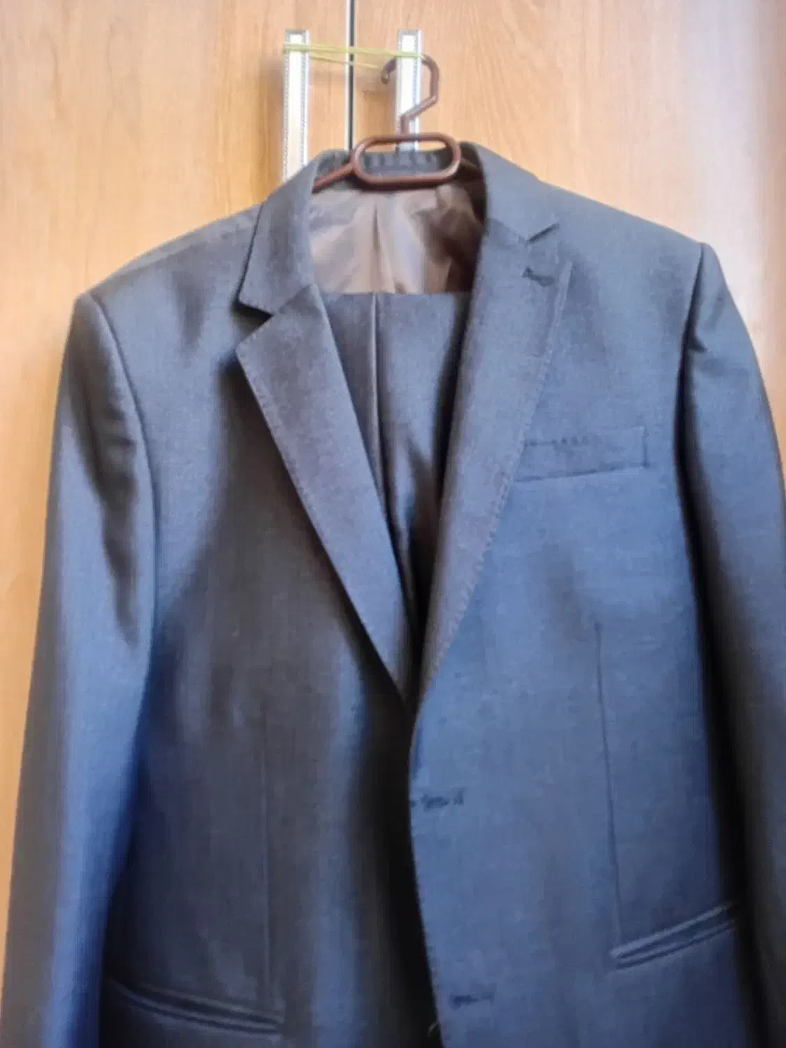 فروشی|لباس|فولادشهر, مسکن مهر فولادشهر|دیوار