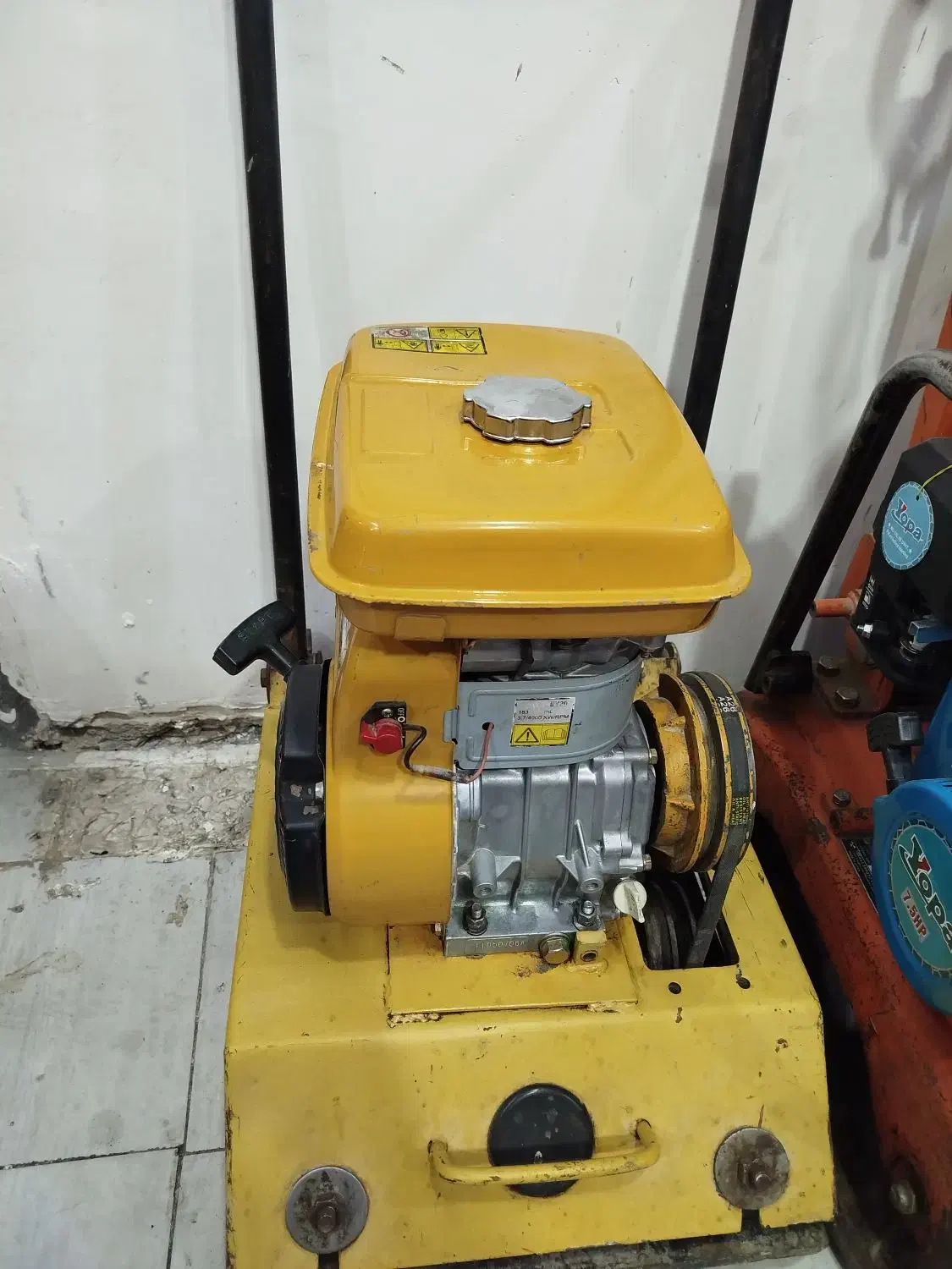 انواع کمپکتور و زمین کوب|خدمات پیشه و مهارت|اصفهان, باغ فردوس|دیوار