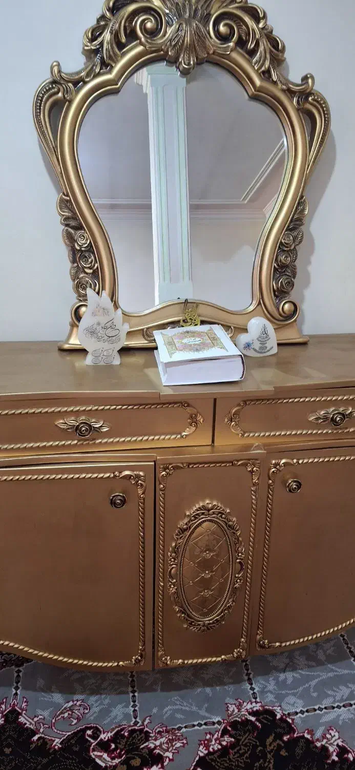 کنسول و آینه درحد نو|بوفه، ویترین، کنسول|اسلامشهر, شهرک محمدیه|دیوار