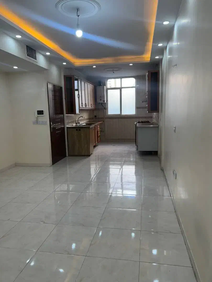 ۵۲متر*طبقه اول سندی(آذربایجان رودکی)مترونواب