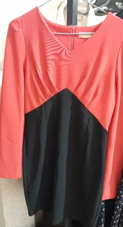 بارونی|لباس|گلبهار, شهر جدید گلبهار|دیوار