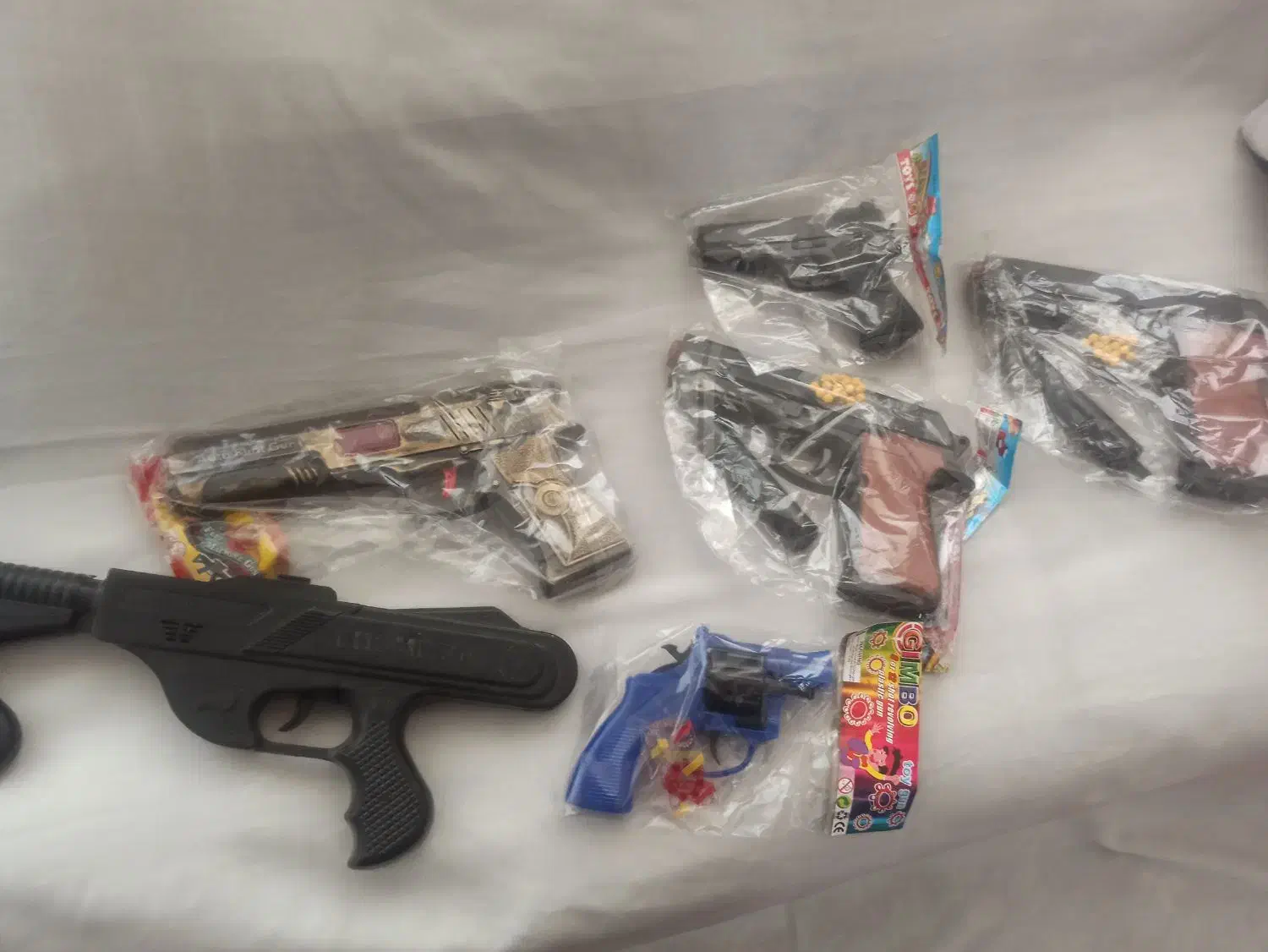 انواع تفنگ پلاستیکی|اسباب‌‌بازی|سنقر, |دیوار