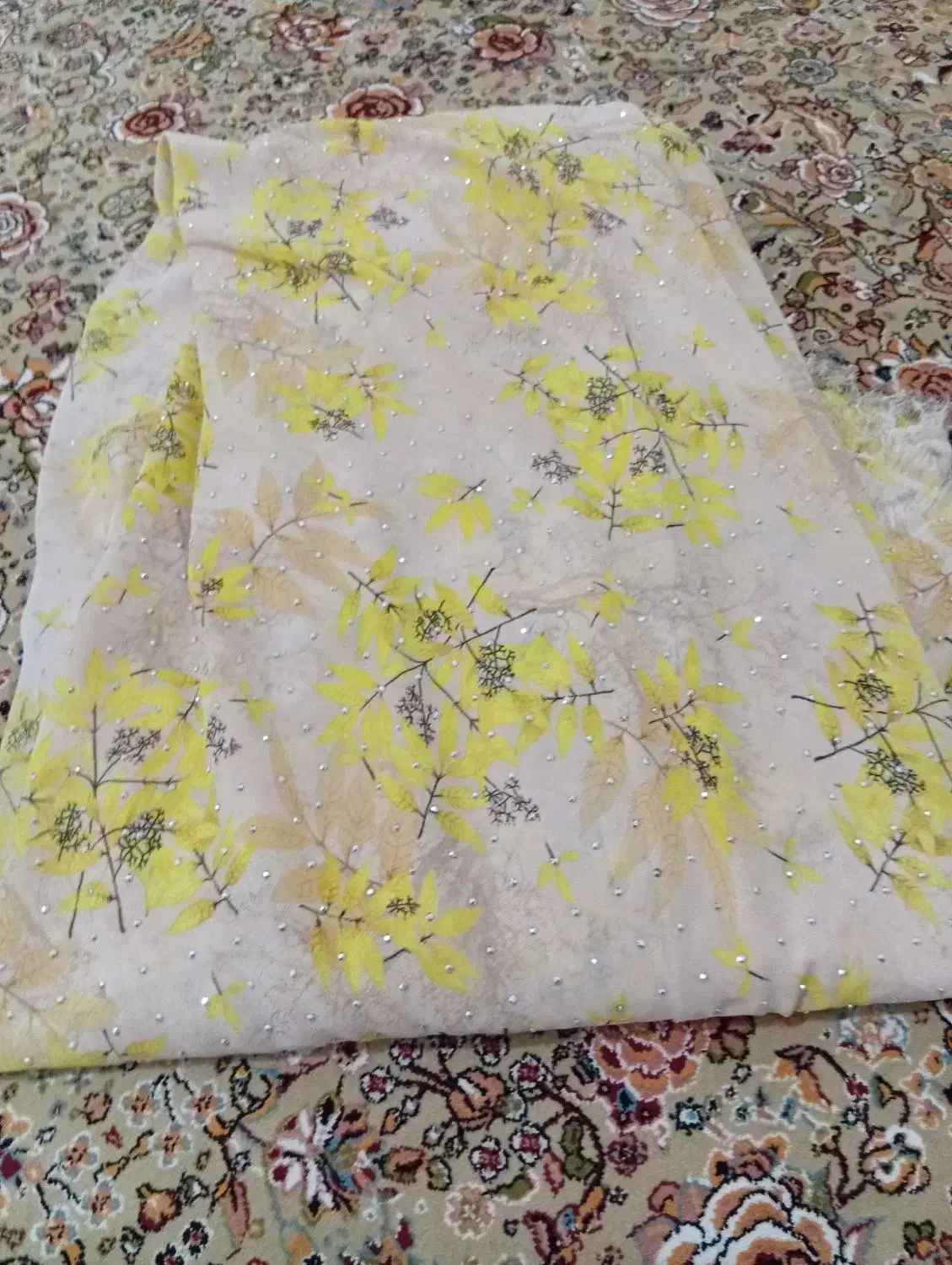 یک قواره کراس سنگدار|لباس|سقز, |دیوار