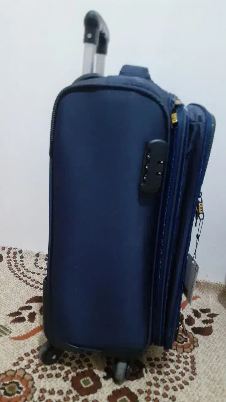 چمدان یک نفره »نهصد هزارتومان|کیف، کفش، کمربند|نسیم‌شهر, |دیوار