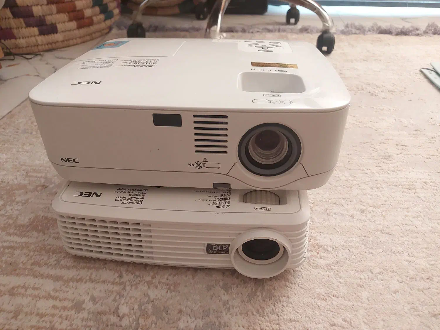 اجاره ویدئوپروژکتور و پرده جهت مجالس و فوتبال|تلویزیون و پروژکتور|شیراز, سفیرشمالی|دیوار