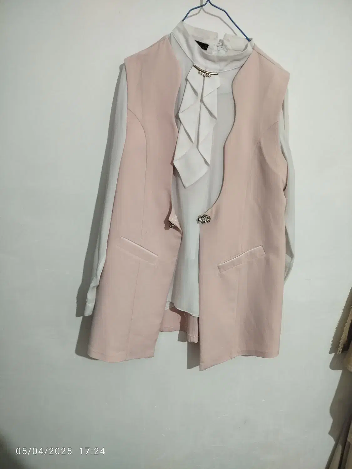 لباس مجلسی|لباس|بروجرد, |دیوار