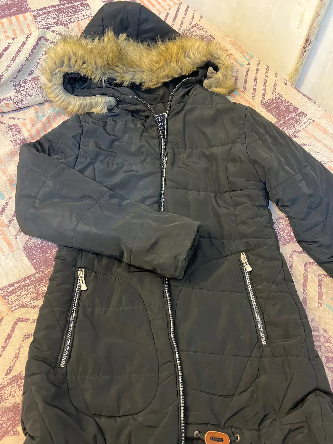 کاپشن|لباس|مشهد, هنرور|دیوار