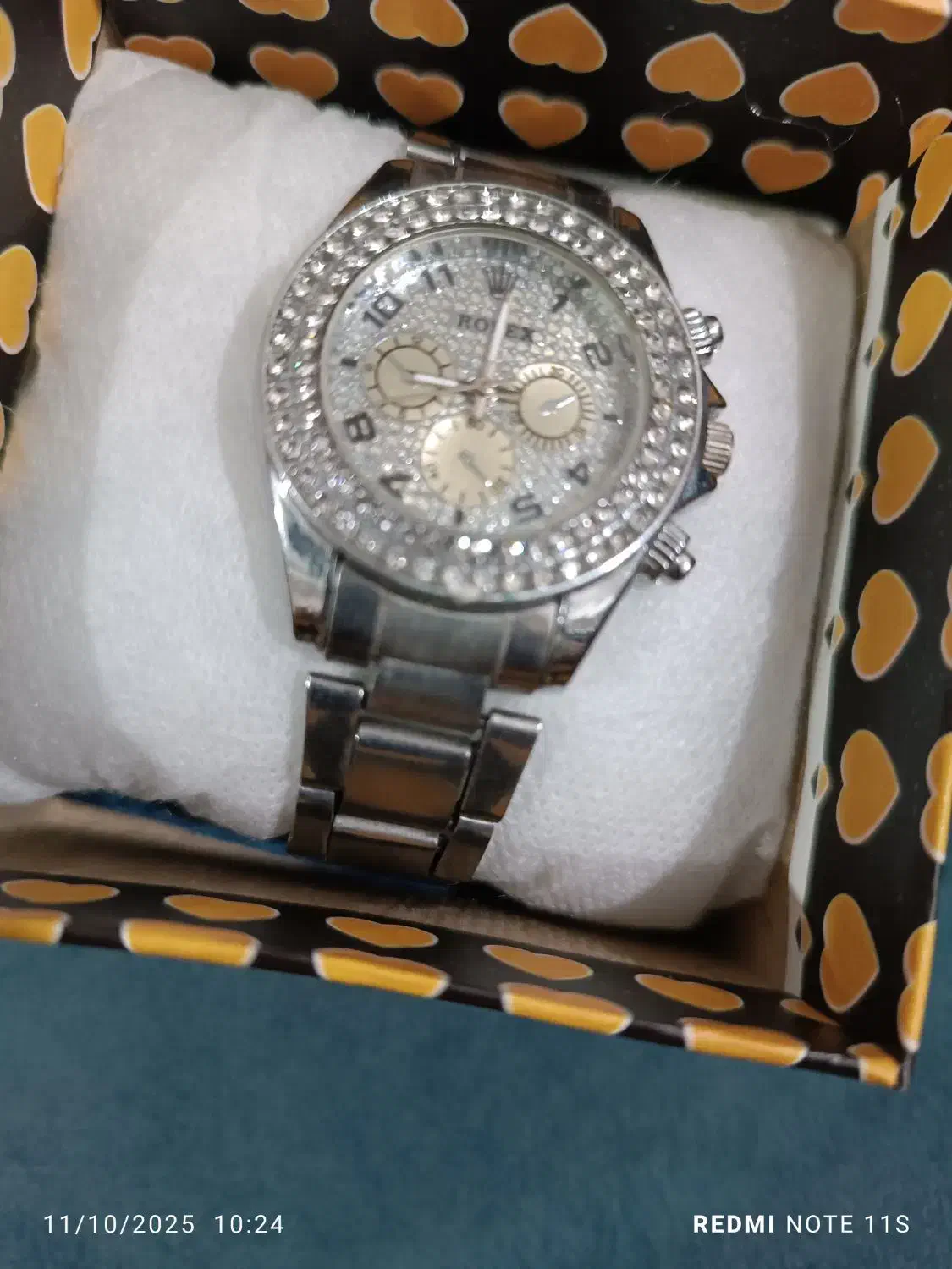 ساعت زنانه نگین دار|ساعت|قدس, شهر‌قدس|دیوار