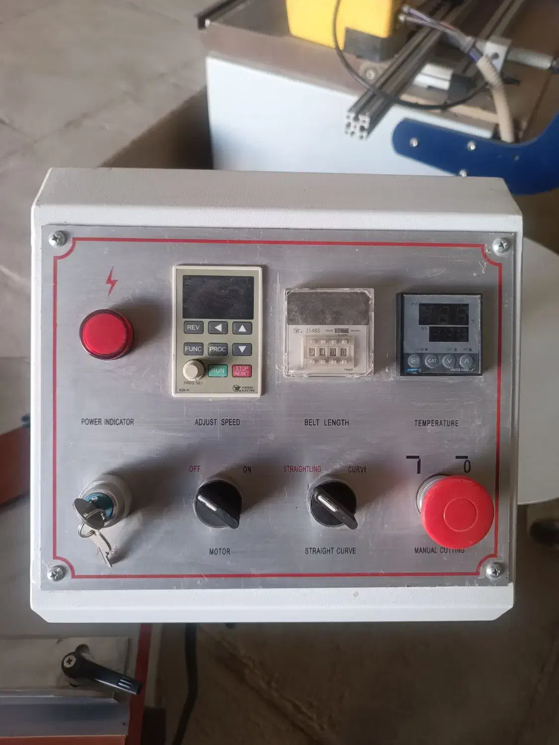 منحنی زن|ماشینآلات صنعتی|حمیدیا, |دیوار