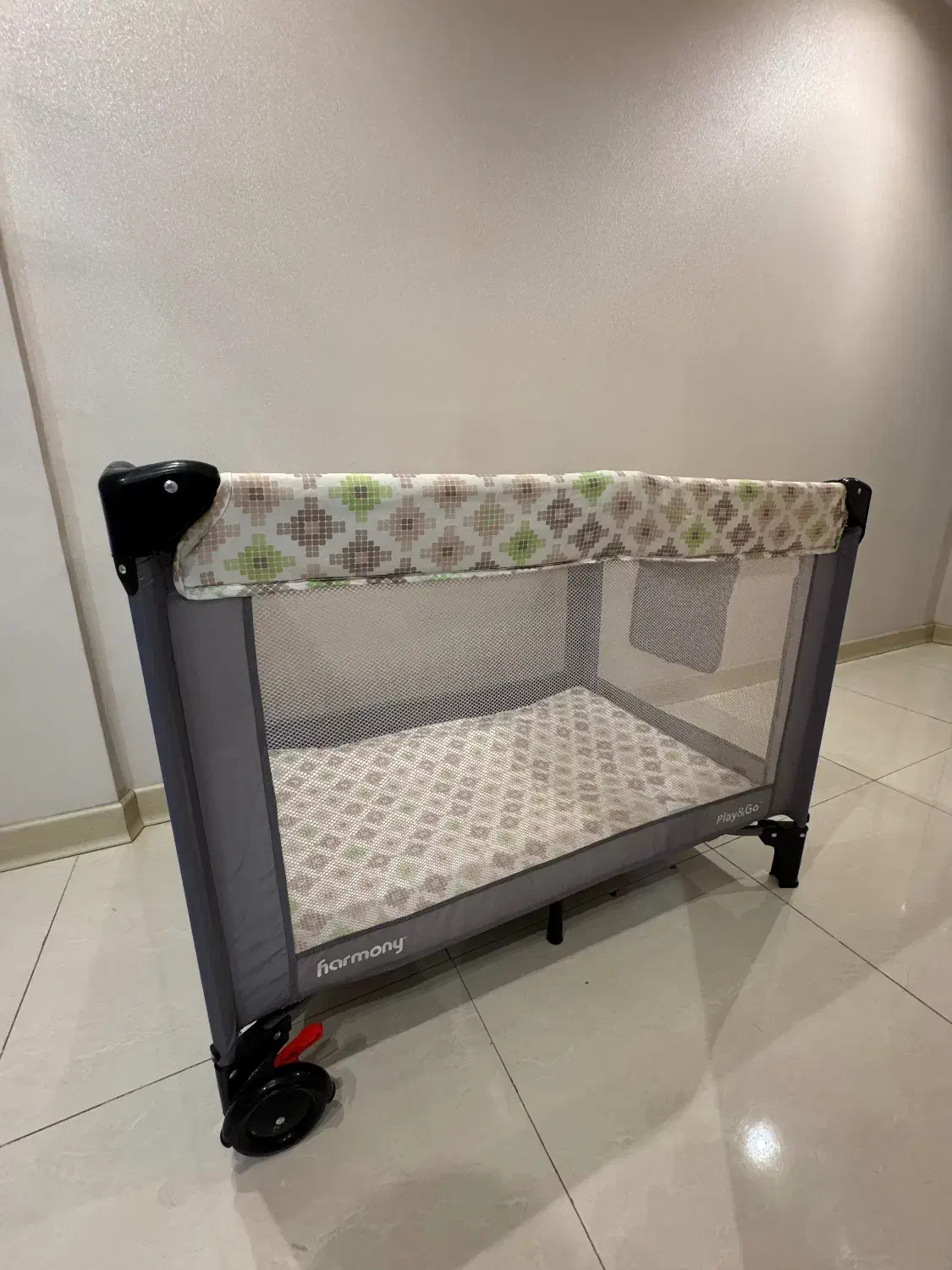 گهواره و تخت تاشو|تخت و سرویس خواب|شیراز, مبعث|دیوار