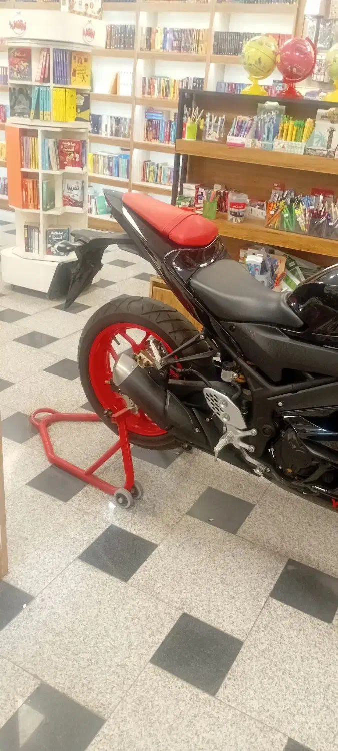 r25|موتورسیکلت|تهران, فلسطین (میدان انقلاب)|دیوار