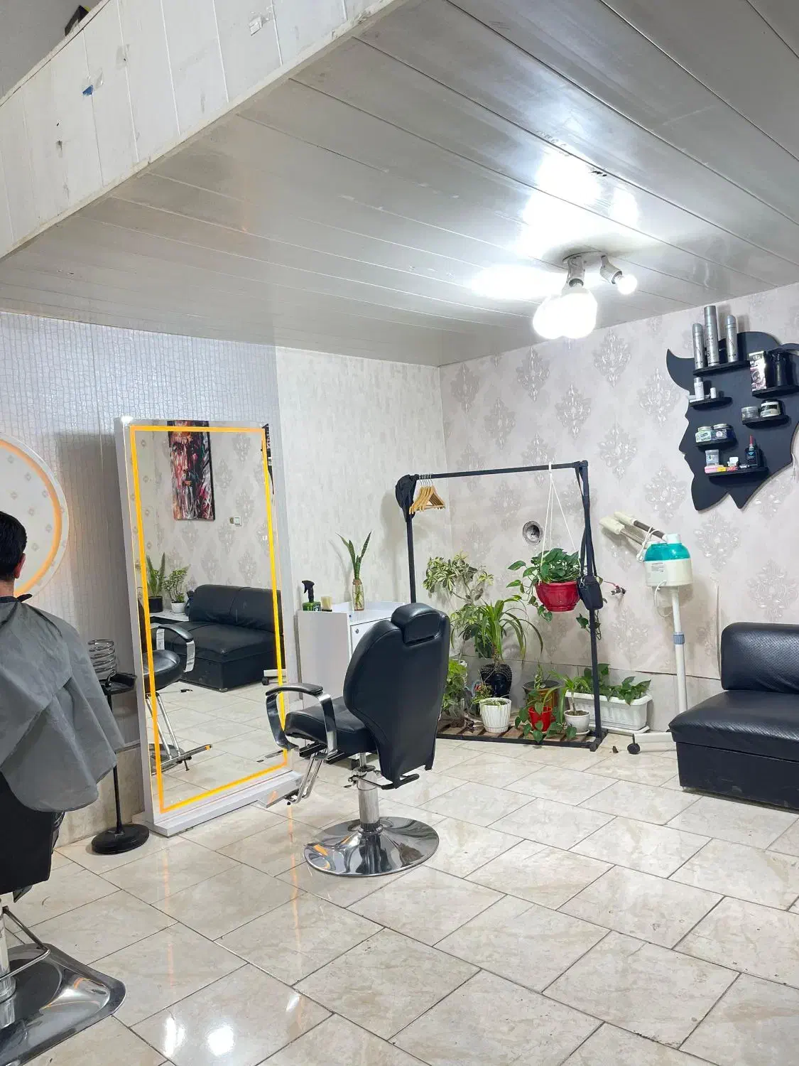 اجاره صندلی آرایشگاه مردانه|استخدام درمانی، زیبایی، بهداشتی|صدرا-فارس, فاز ۱|دیوار