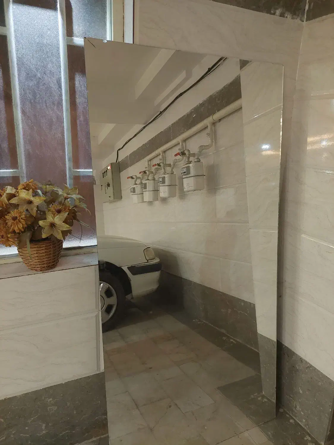 آیینه|آینه|شاهرود, |دیوار