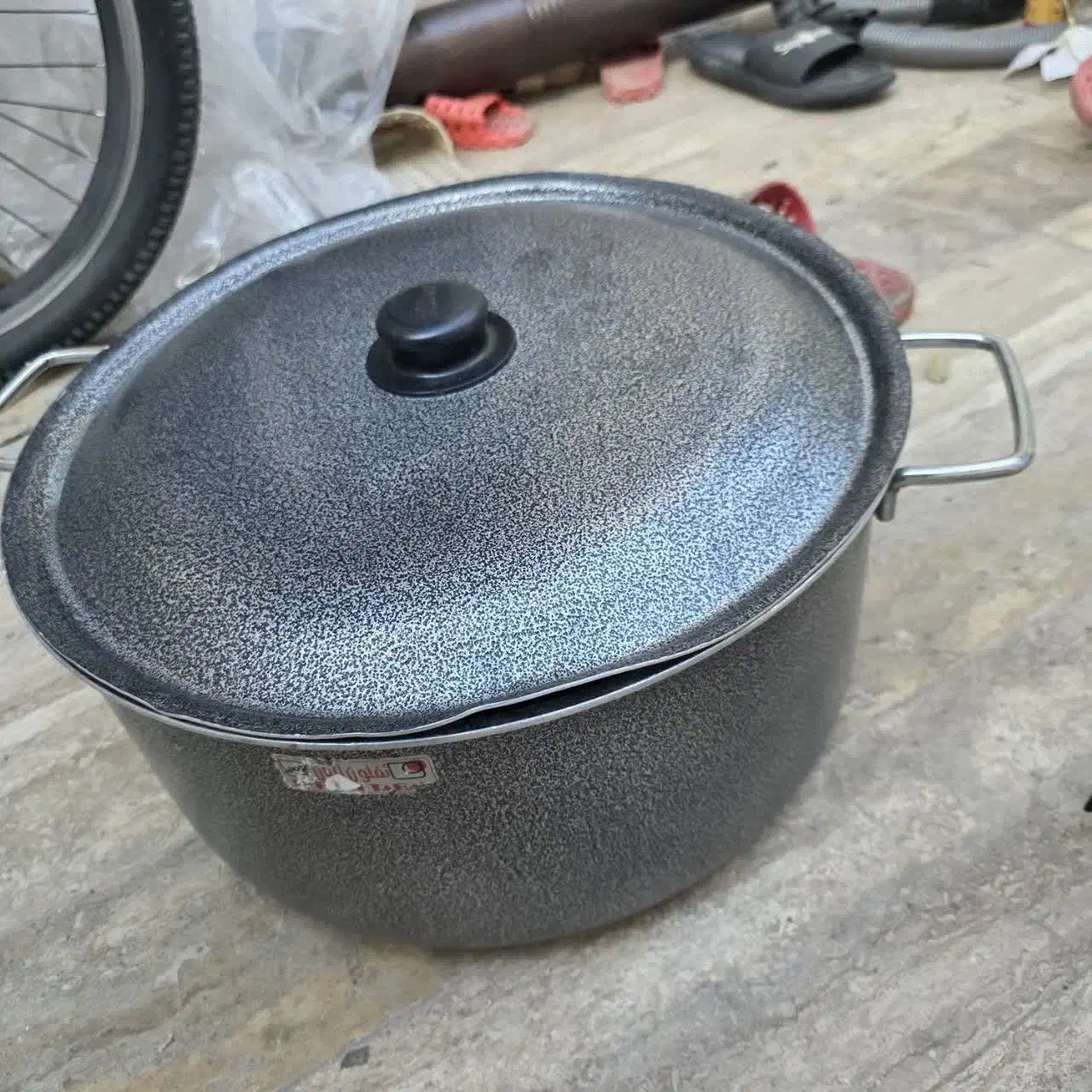 قابلمه تفلون|ظروف پخت‌وپز|مشهد, کارمندان دوم|دیوار