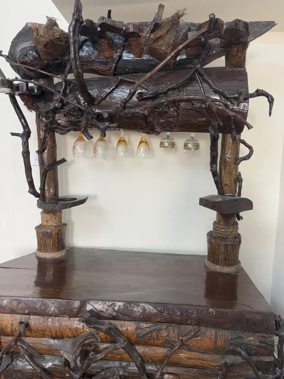 میز بار|بوفه، ویترین، کنسول|فردیس, منظریه|دیوار