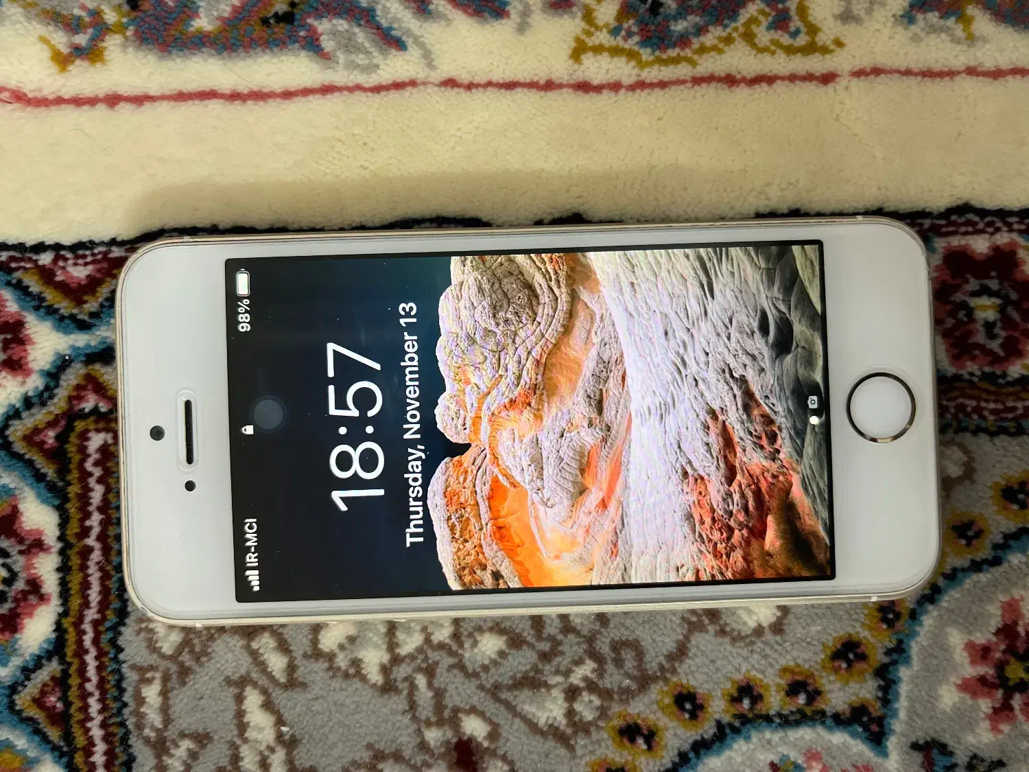 ایفونse|موبایل|مشهد, سعد آباد|دیوار