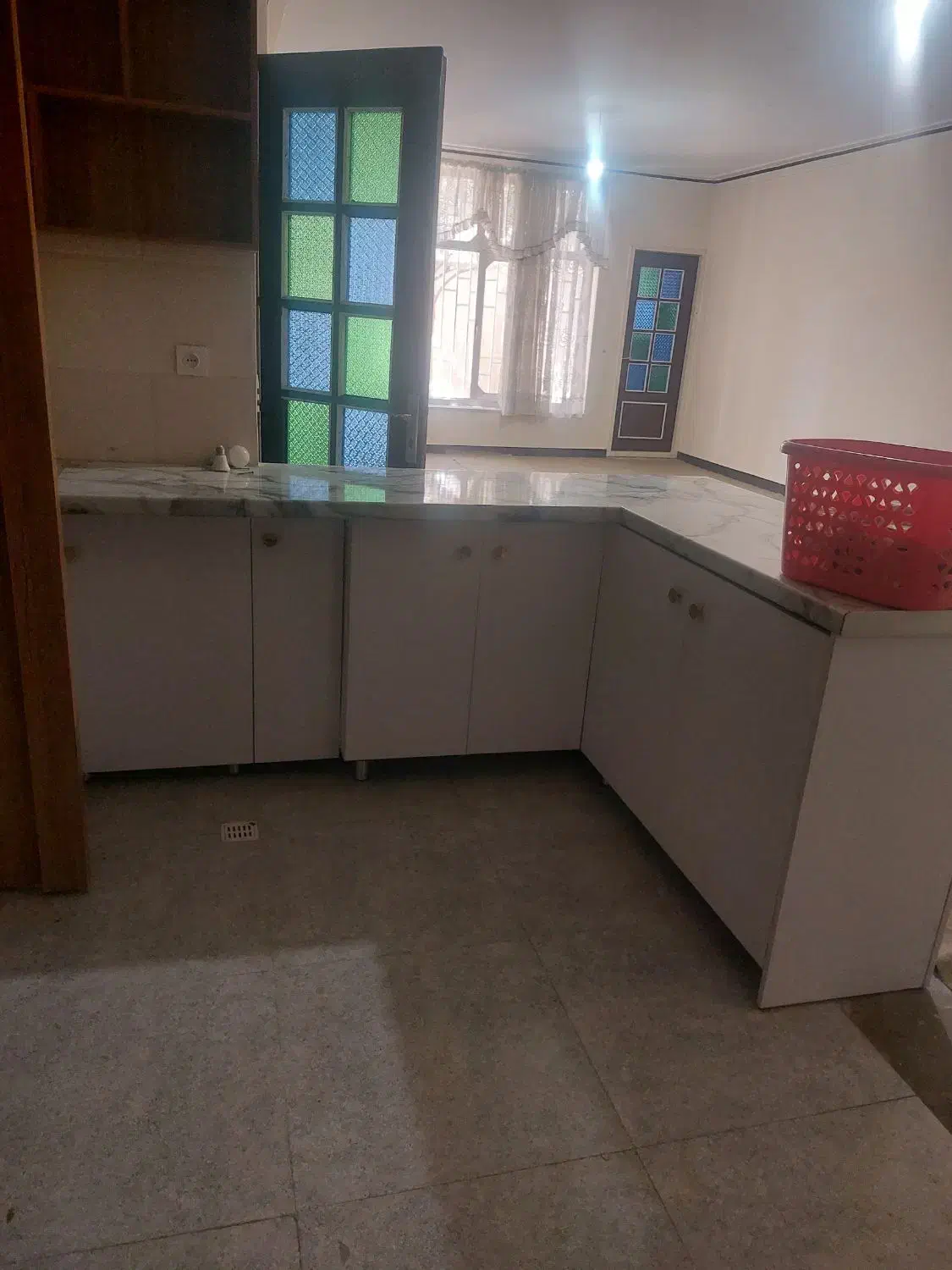 ۱۳۰ متر همکف مرکز شهر|اجارهٔ خانه و ویلا|بافت, |دیوار