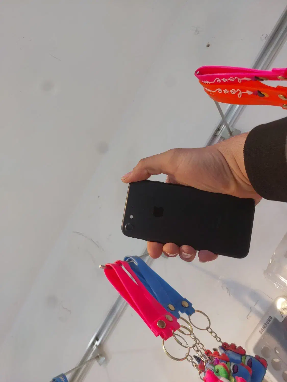 آیفون 7 128 بلک تمیز درحدنوبه همراه هدیه۱سرور|موبایل|قم, عمار یاسر|دیوار