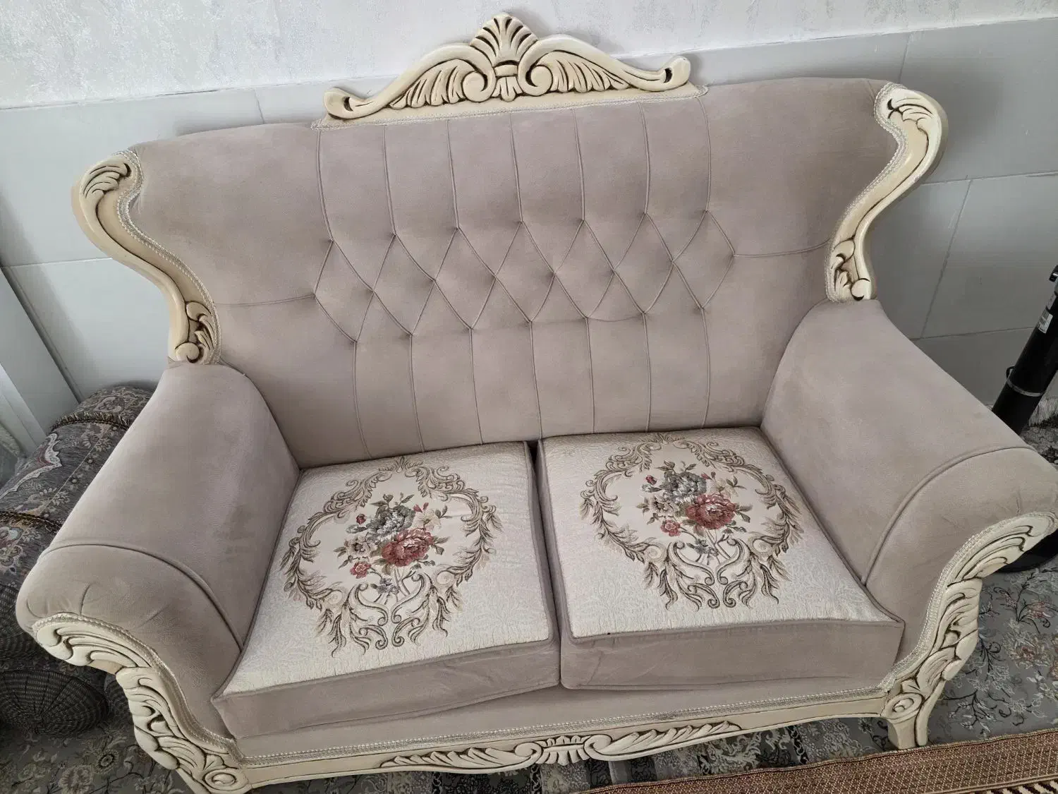 فروش لوازم خانگی(قیمت توافقی)|مبلمان خانگی و میز عسلی|سیرجان, |دیوار