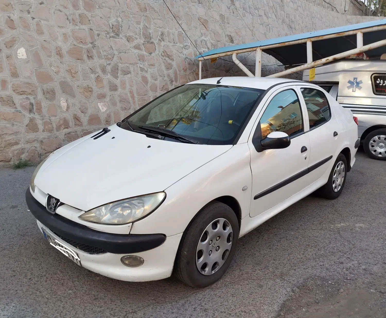 206 صندوقدار مدل ۱۳۹۵ فول وی۸ (نقد اقساط)|خودرو سواری و وانت|تبریز, |دیوار