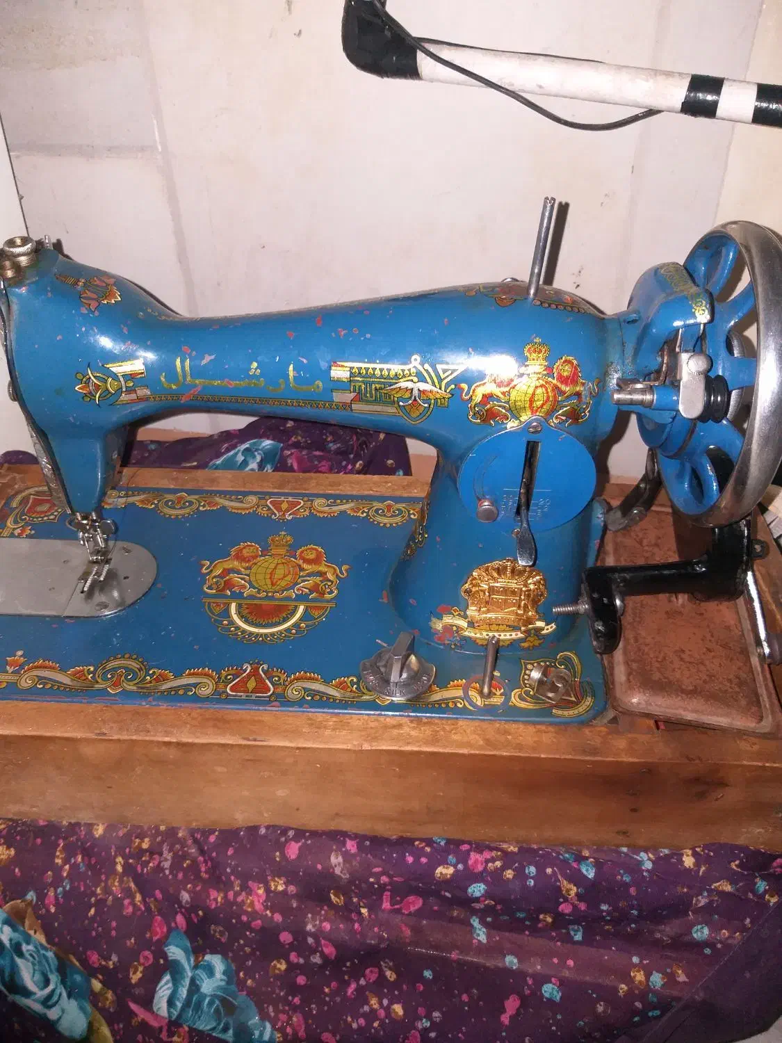 چرخ خیاطی قدیمی و دلر باربند چادر ماشین ضد اب|چرخ خیاطی و ریسندگی|قم, ولیعصر|دیوار