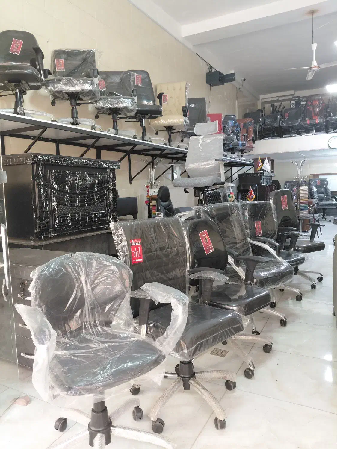 صندلی کد۶۰۰۰۷۶میز کمدفلزی|مبلمان اداری|کرج, حصارک پایین|دیوار