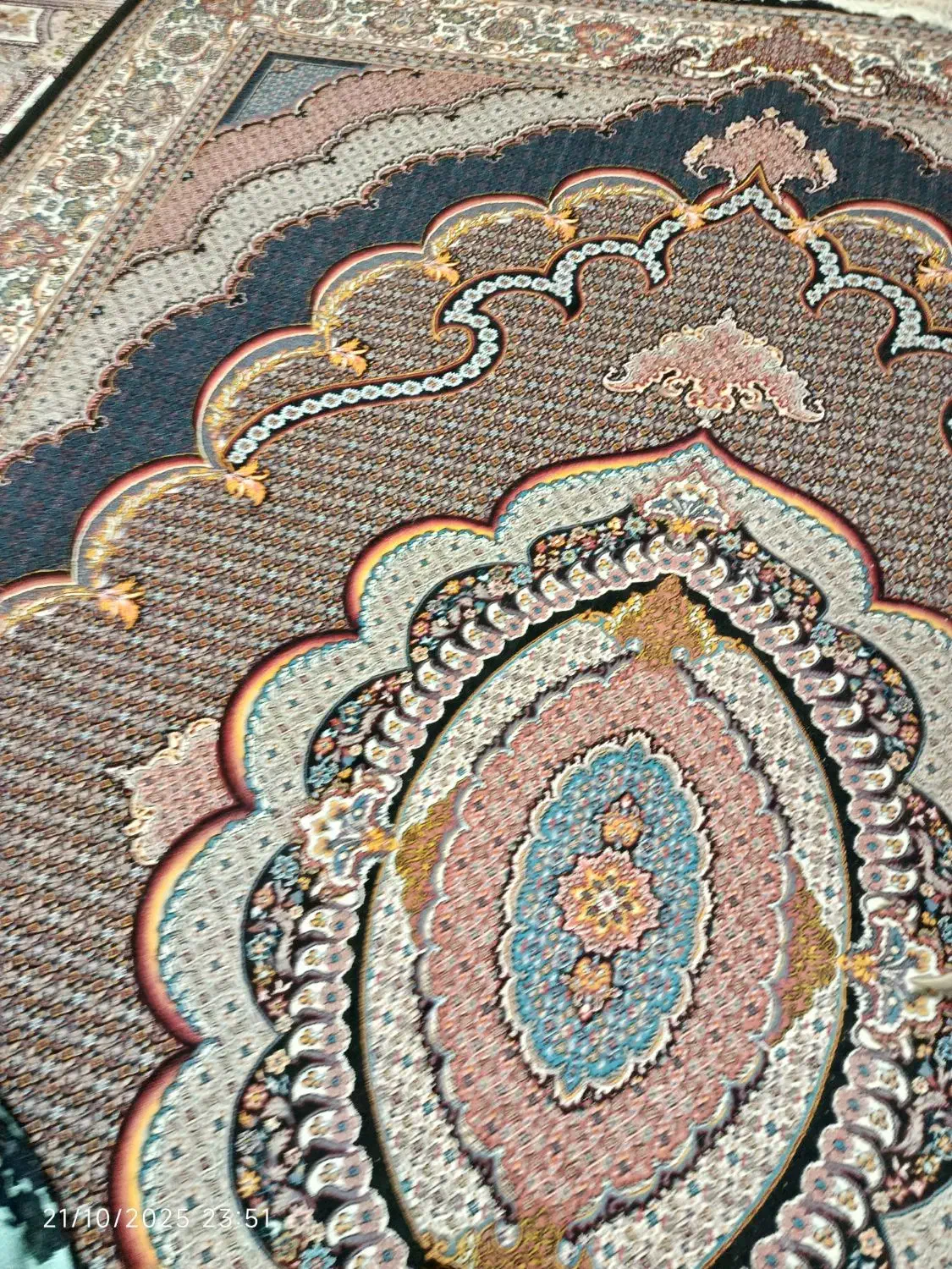 فرش تمیز و مرتب|فرش|زاهدان, |دیوار