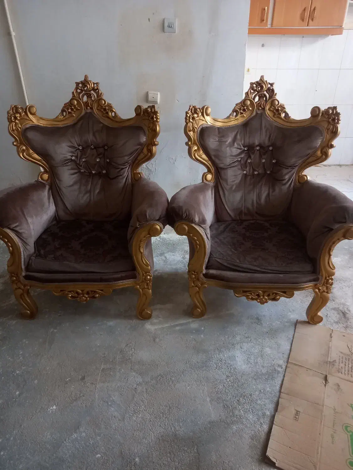 مبل سلطنتی|مبلمان خانگی و میز عسلی|محمدشهر, علی آباد گونه|دیوار