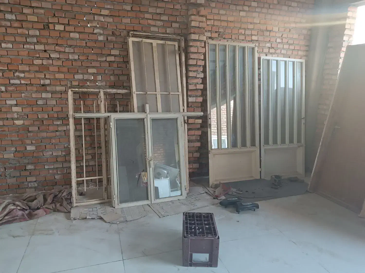 نرده رودیواری در. پنجره آهن نی نرده  پنجره|مصالح و تجهیزات ساختمان|گنبد کاووس, |دیوار