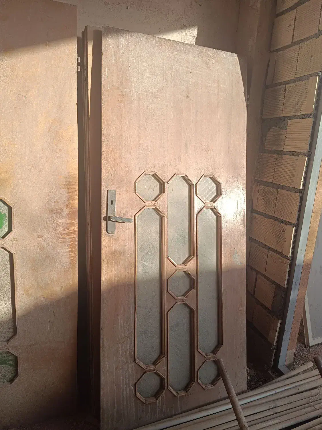 درب|مصالح و تجهیزات ساختمان|برخوار, |دیوار