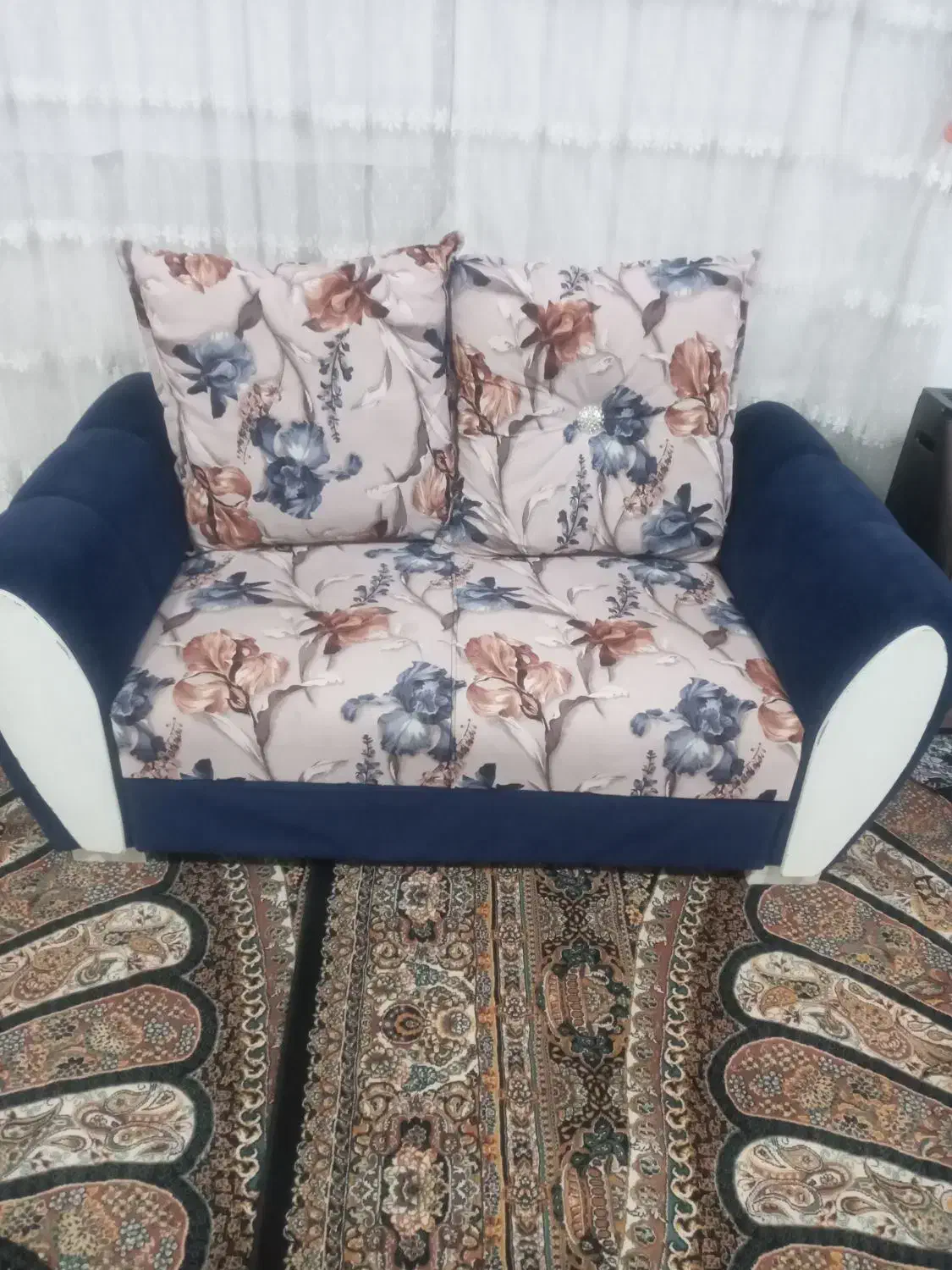 فرش و مبلمان(دوتا ۹متری)|فرش|خرم‌آباد, |دیوار