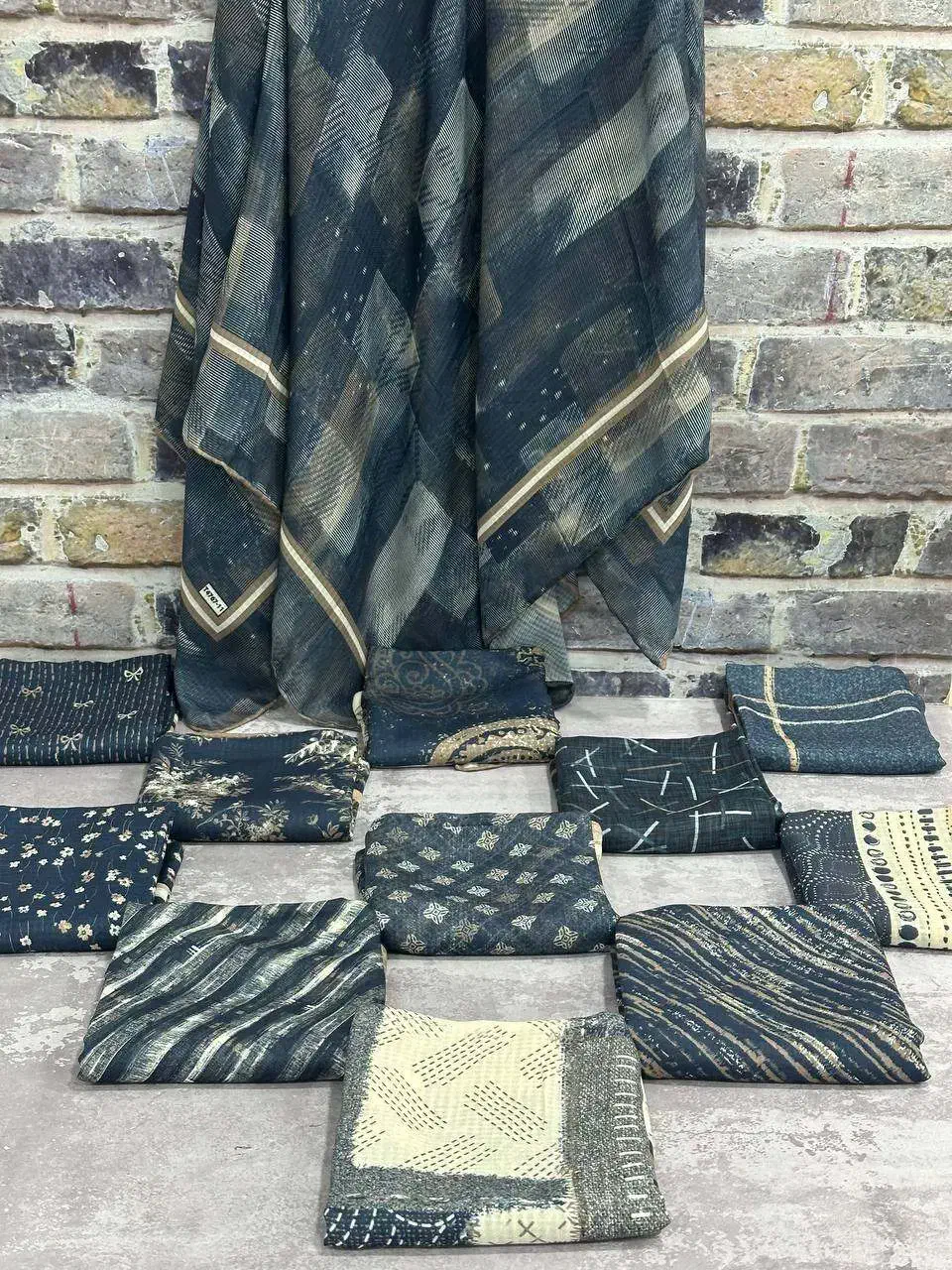 روسری پاییزه دست دوز ویژه ایلامی های عزیز|لباس|ایلام, |دیوار