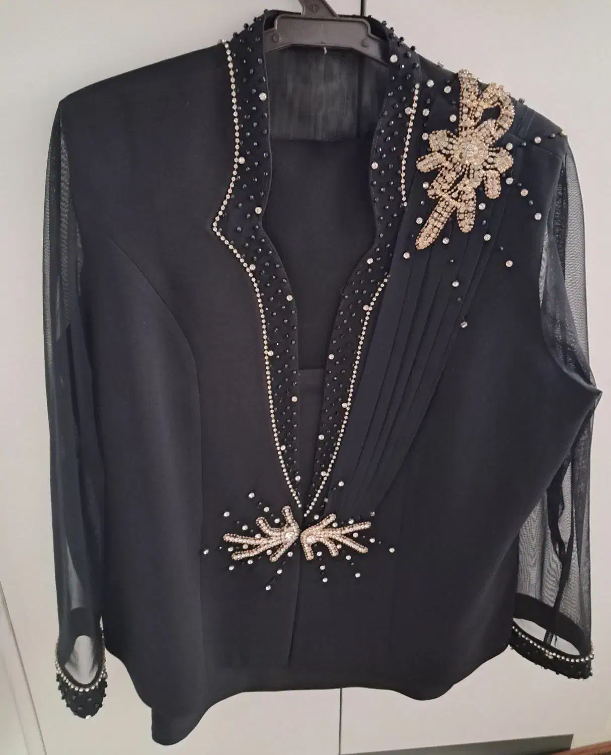 لباس مجلسی|لباس|ماکو, |دیوار