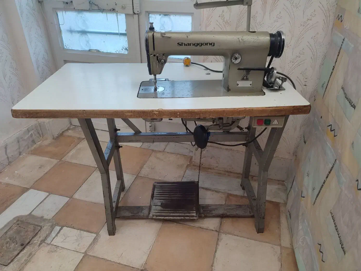 چرخ صنعتی راسته دوز|چرخ خیاطی و ریسندگی|تربتحیدریه, رجایی|دیوار