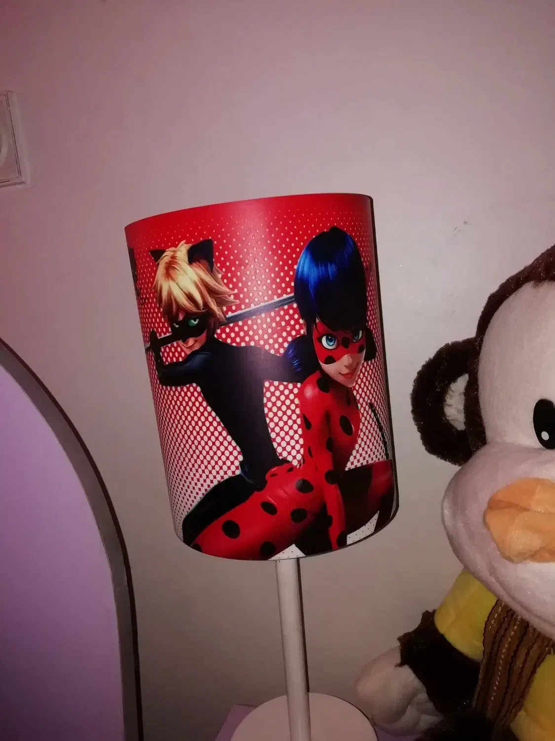 پرده و لوستر و آباژور و لیوان دختر کفشدوزکی|اسباب و اثاث بچه|تهران, مینیسیتی (شهرک نفت)|دیوار